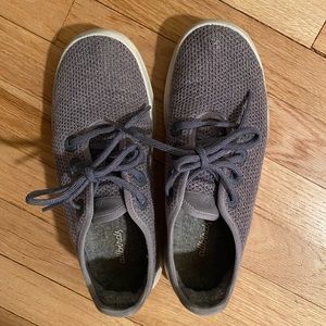 So 8 grey Allbirds tree breezers guc